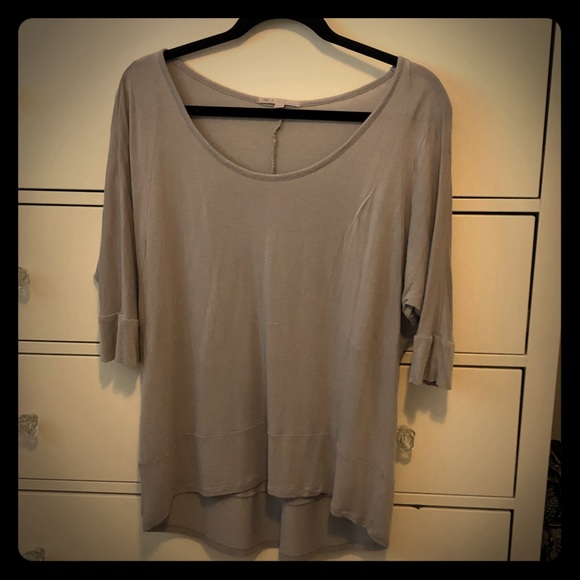 Grey Gap Top - Picture 1 of 2